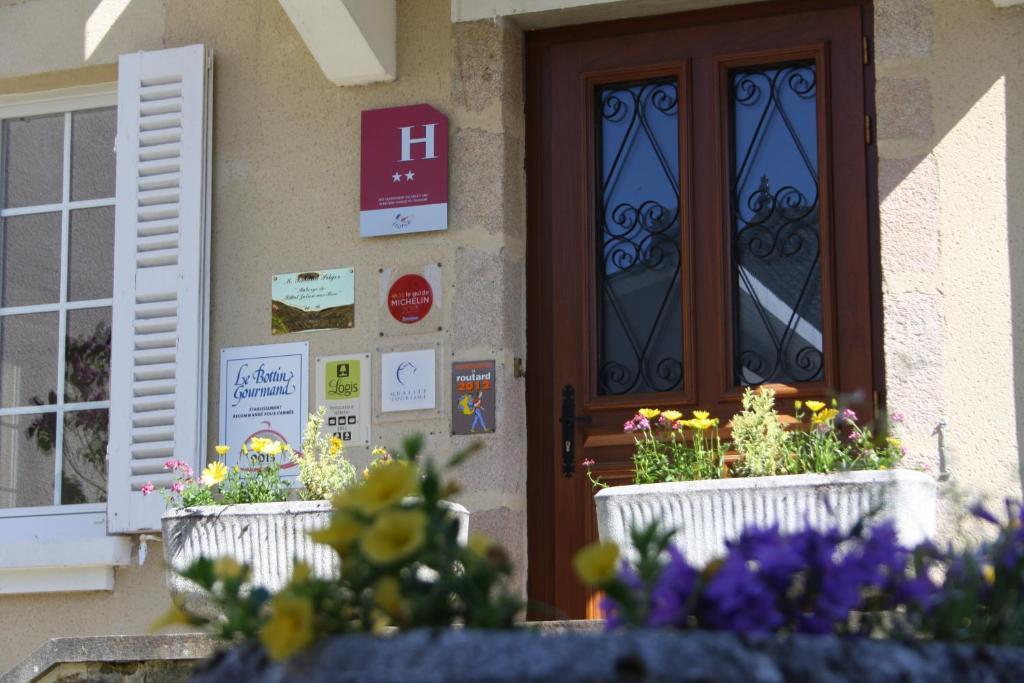 Auberge De Saint Julien Aux Bois Luaran gambar